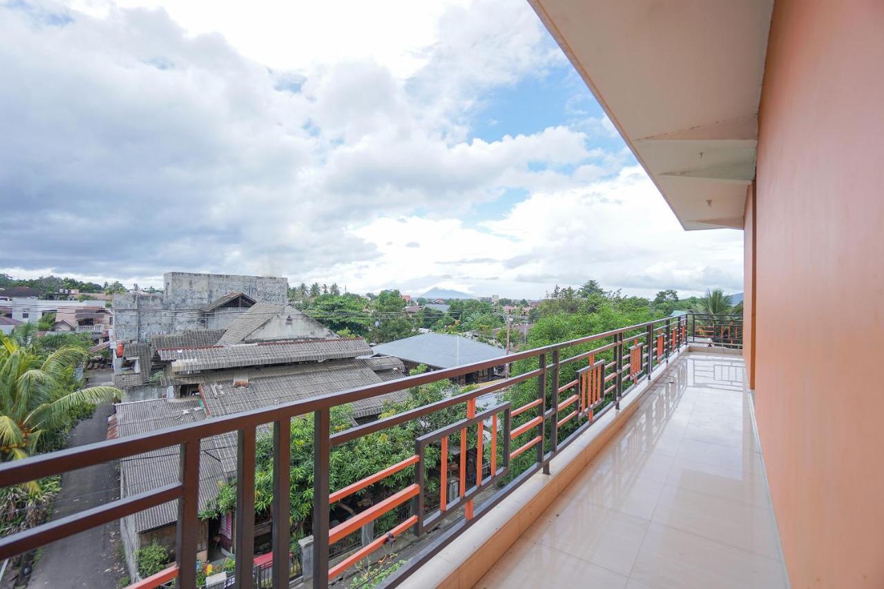 Hotel Super Oyo 2639 Oxy Townhouse Manado Zewnętrze zdjęcie